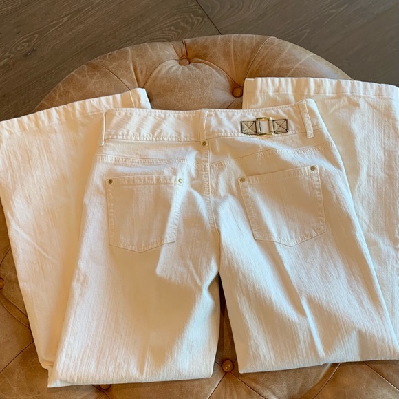 Michael Kors Wide Leg Pant - Picture 2 of 14